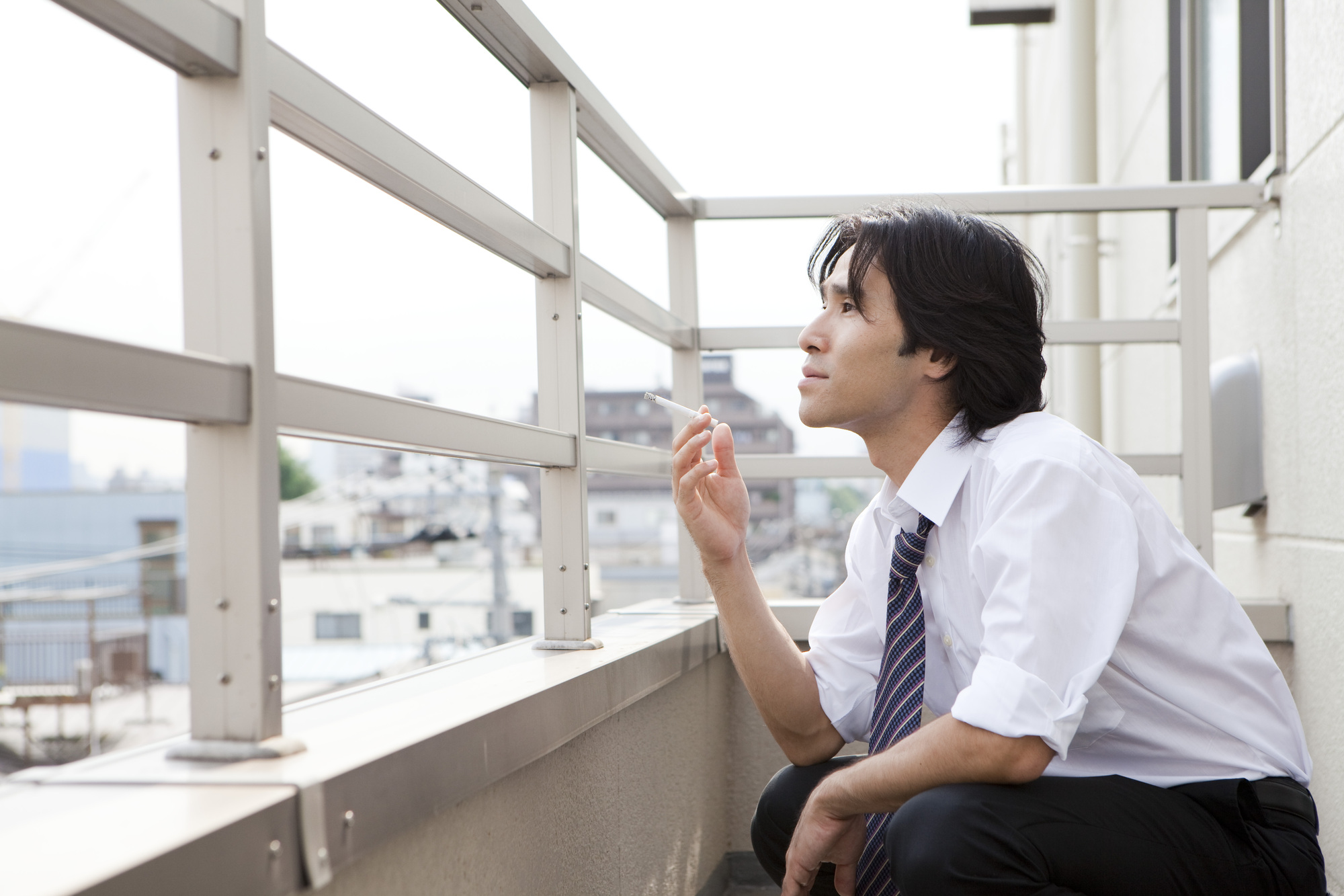 隣人を訴える