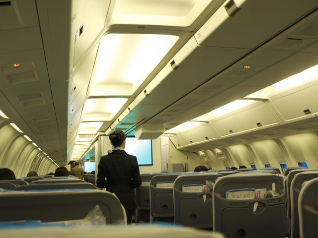 超レア入手困難！航空ファンやこれからCAになる方へ！CA(客室乗務員)マニュアル 大反響で発売前に増刷決定！ Amazon売れ筋ランキング本＞空運